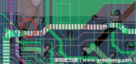 慢慢確認(rèn)CAF發(fā)生的位置后，可以配合Gerber查看PCB的結(jié)構(gòu)是否有通孔太近或是線路太近的問(wèn)題。