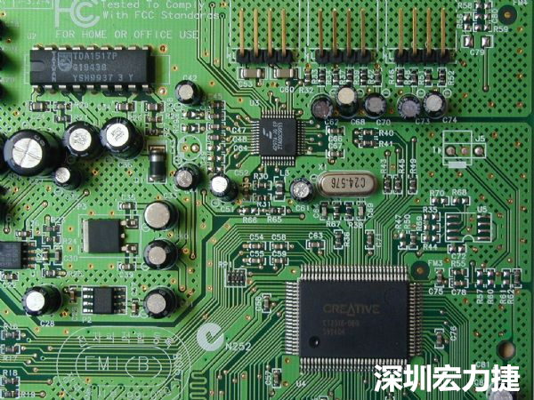 針對(duì)PCB區(qū)塊產(chǎn)生的EMI干擾問(wèn)題，可使用EMI改善對(duì)策元件重點(diǎn)改善。