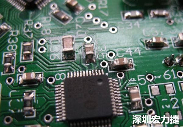 音訊電路訊號(hào)品質(zhì)，是影響操作體驗(yàn)的關(guān)鍵，電路布局要特別注意。