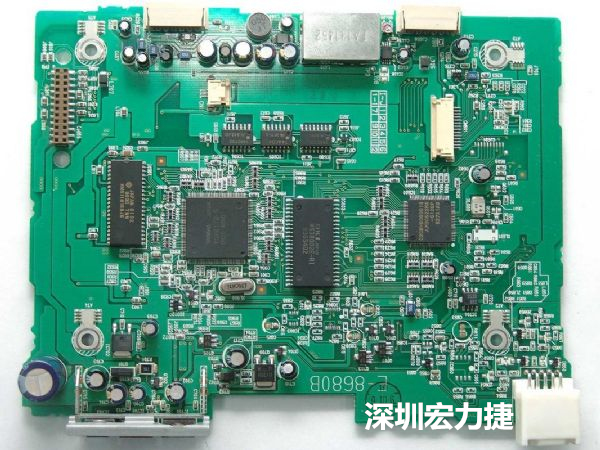 大面積PCB若電子元器件數(shù)量多、重量較重，板材強度不夠時容易產(chǎn)生PCB中央部凹陷問題。
